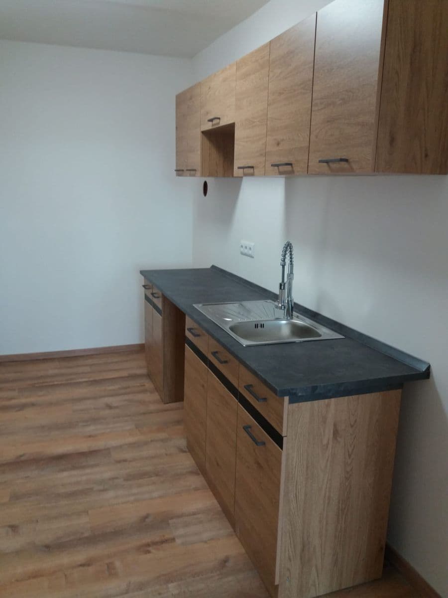 Prenájom bytu 3-izbový 76 m², Radimovická, Praha, Praha Prenájom bytu 3-izbový 76 m², Radimovická, Praha, Praha