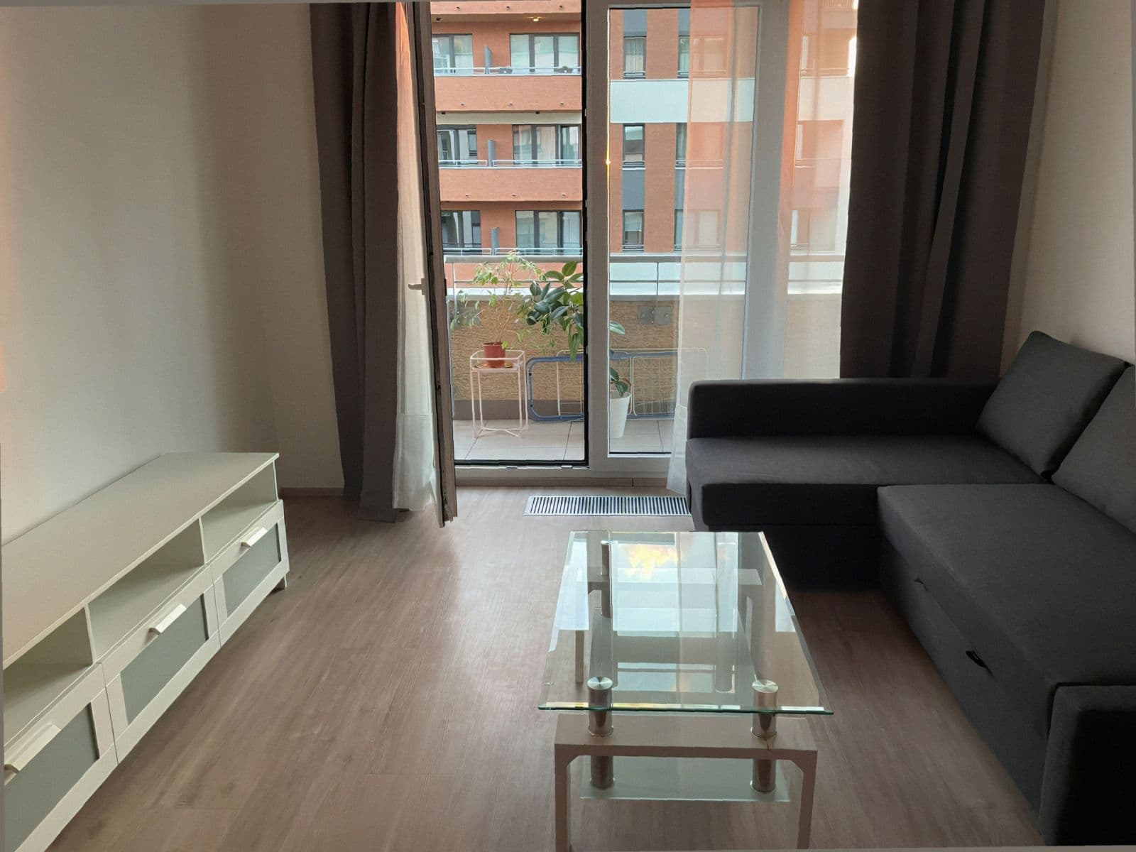 Prenájom bytu 2-izbový 64 m², K Metru, Praha, Praha Prenájom bytu 2-izbový 64 m², K Metru, Praha, Praha