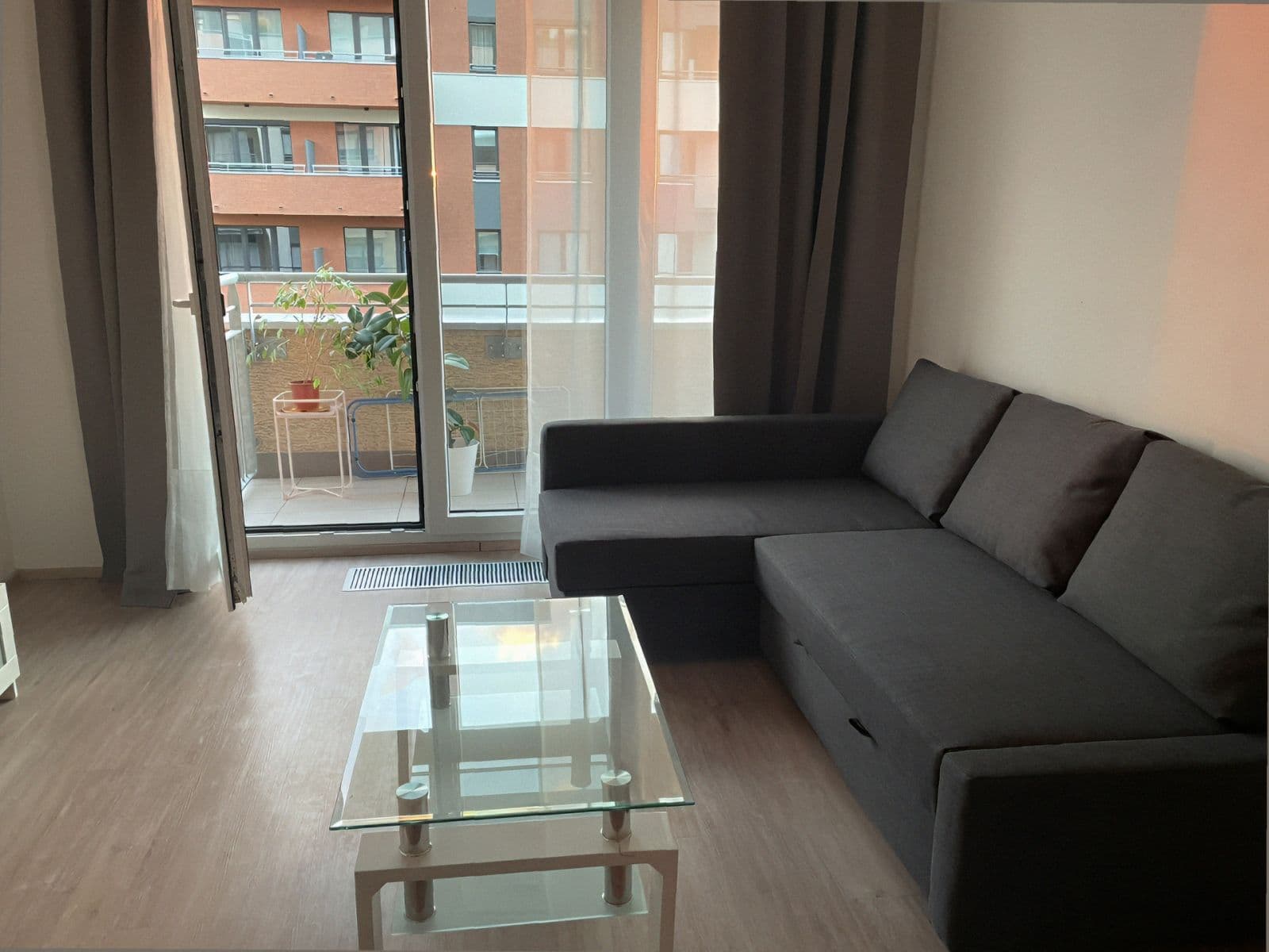 Prenájom bytu 2-izbový 64 m², K Metru, Praha, Praha Prenájom bytu 2-izbový 64 m², K Metru, Praha, Praha