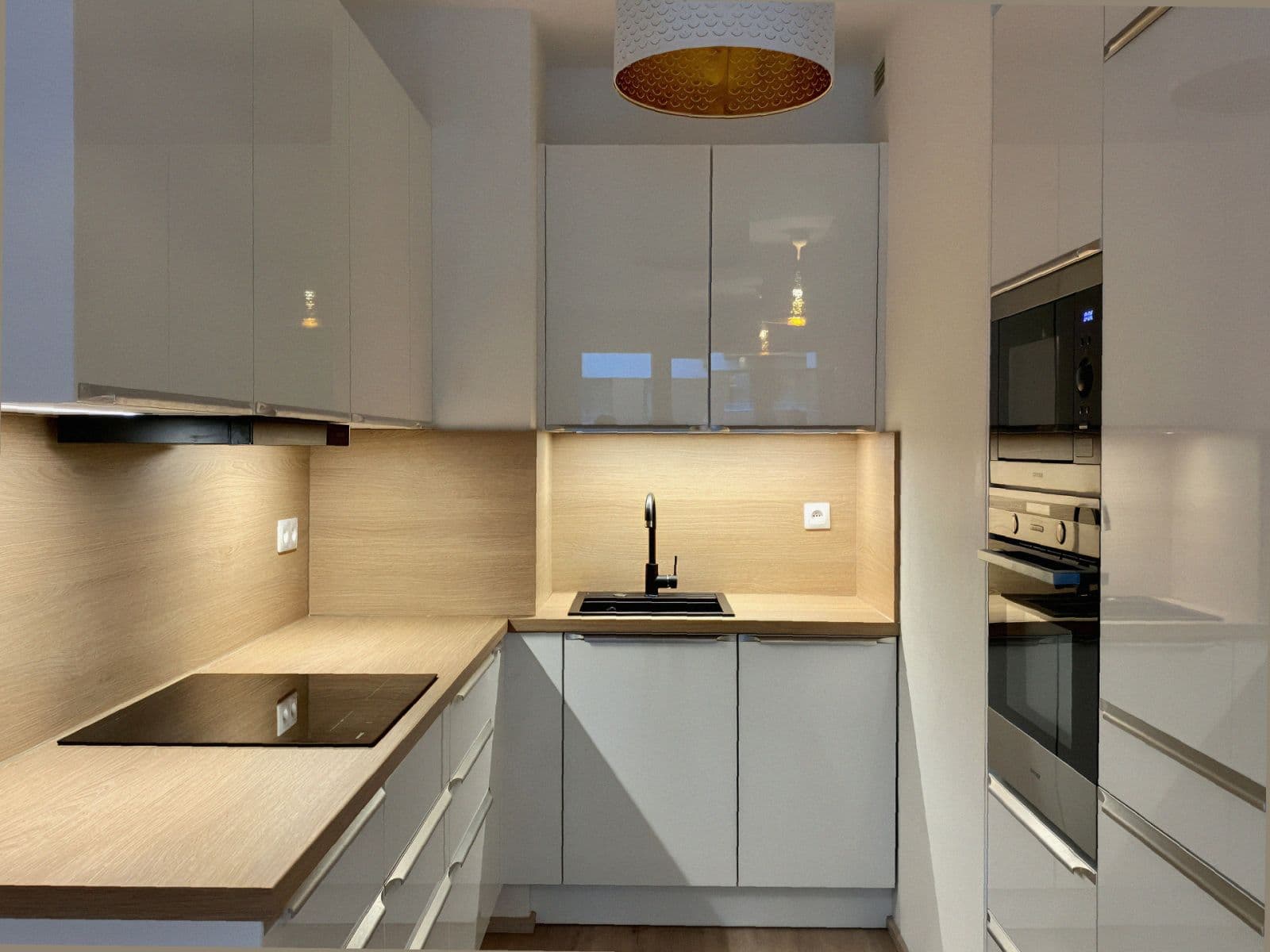 Prenájom bytu 2-izbový 64 m², K Metru, Praha, Praha Prenájom bytu 2-izbový 64 m², K Metru, Praha, Praha