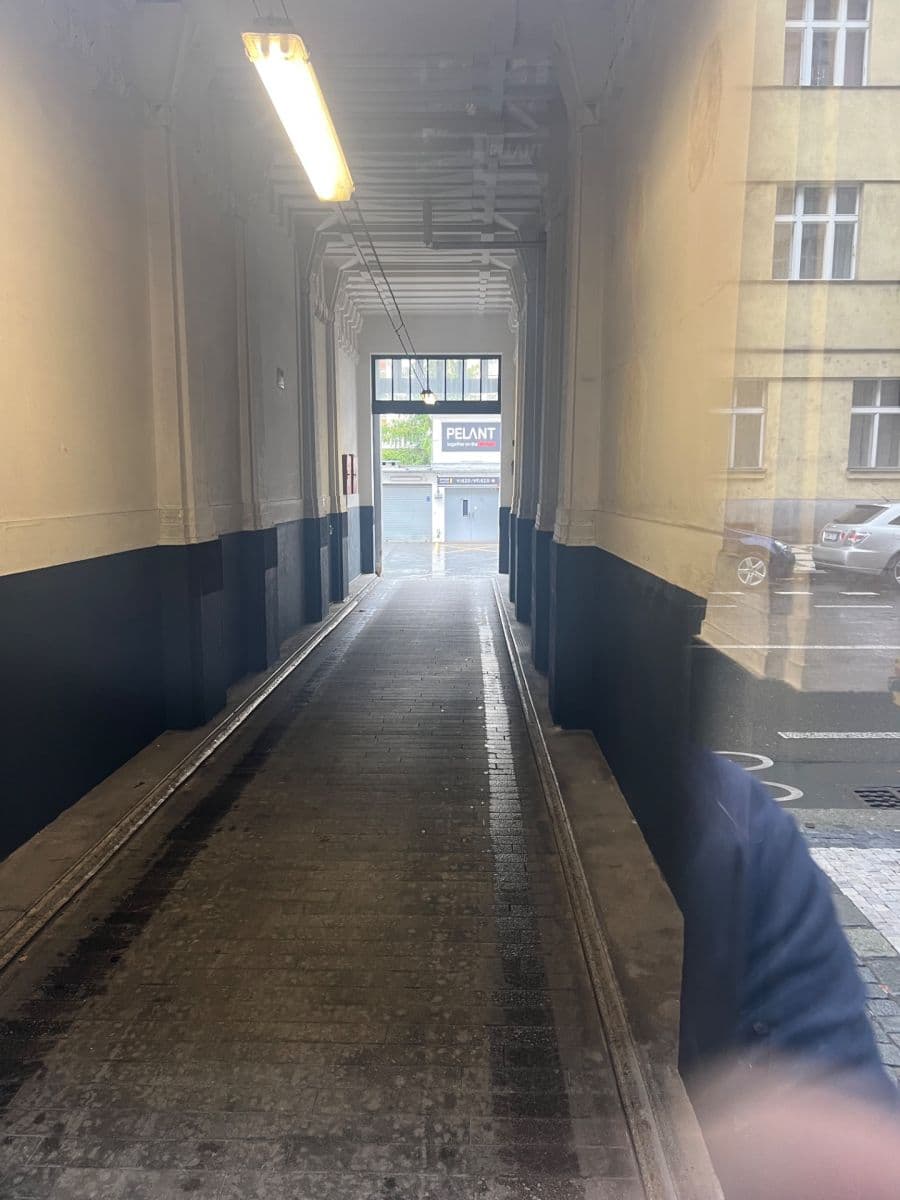 Prenájom garáže 12 m², Praha, Praha Prenájom garáže 12 m², Praha, Praha