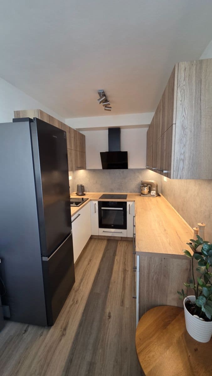 Prenájom bytu 2-izbový 50 m², Želetická, Praha, Praha Prenájom bytu 2-izbový 50 m², Želetická, Praha, Praha