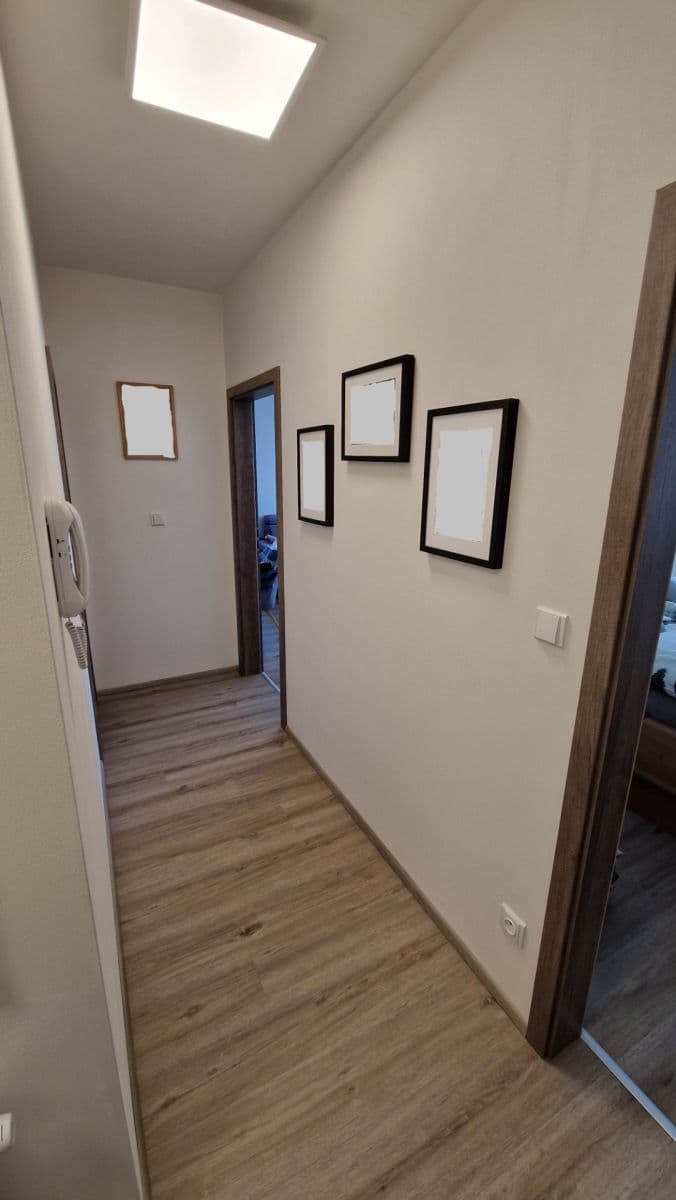 Prenájom bytu 2-izbový 50 m², Želetická, Praha, Praha Prenájom bytu 2-izbový 50 m², Želetická, Praha, Praha