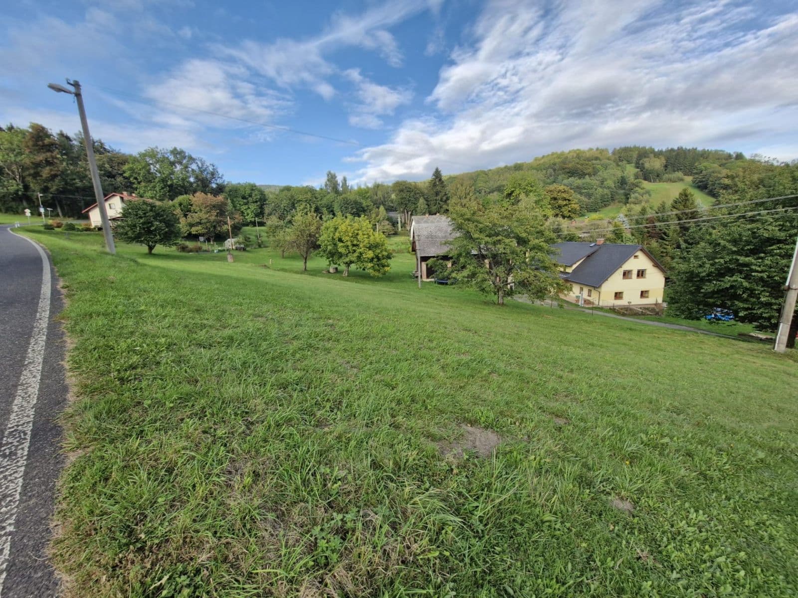 Predaj pozemku 1.629 m², Zlatá Olešnice, Liberecký kraj Predaj pozemku 1.629 m², Zlatá Olešnice, Liberecký kraj
