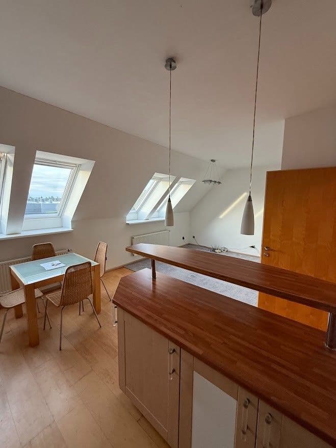 Prenájom bytu 2-izbový 66 m², Sídlištní, Praha, Praha Prenájom bytu 2-izbový 66 m², Sídlištní, Praha, Praha