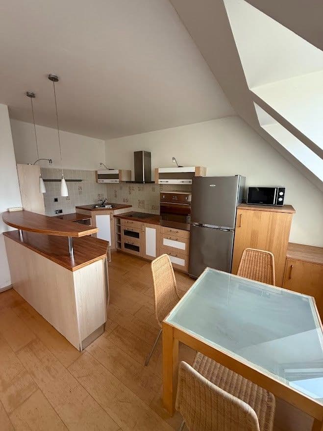 Prenájom bytu 2-izbový 66 m², Sídlištní, Praha, Praha Prenájom bytu 2-izbový 66 m², Sídlištní, Praha, Praha