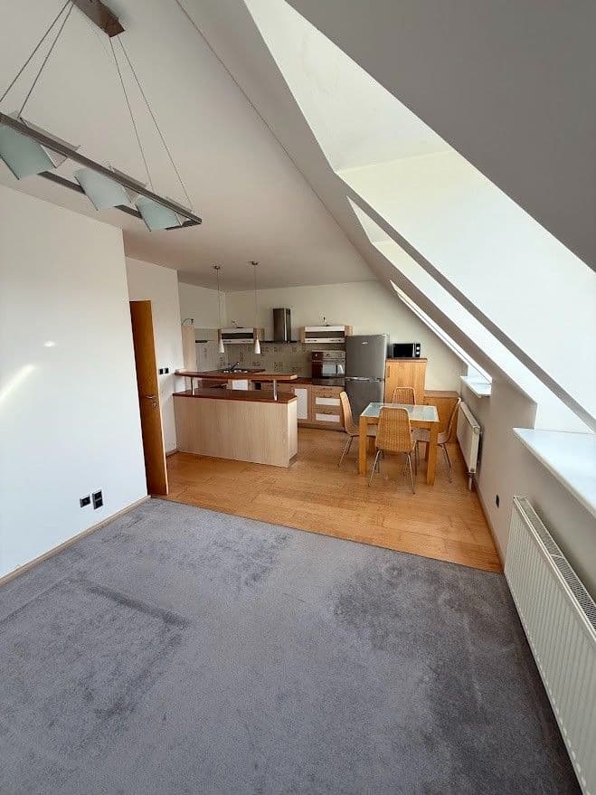 Prenájom bytu 2-izbový 66 m², Sídlištní, Praha, Praha Prenájom bytu 2-izbový 66 m², Sídlištní, Praha, Praha