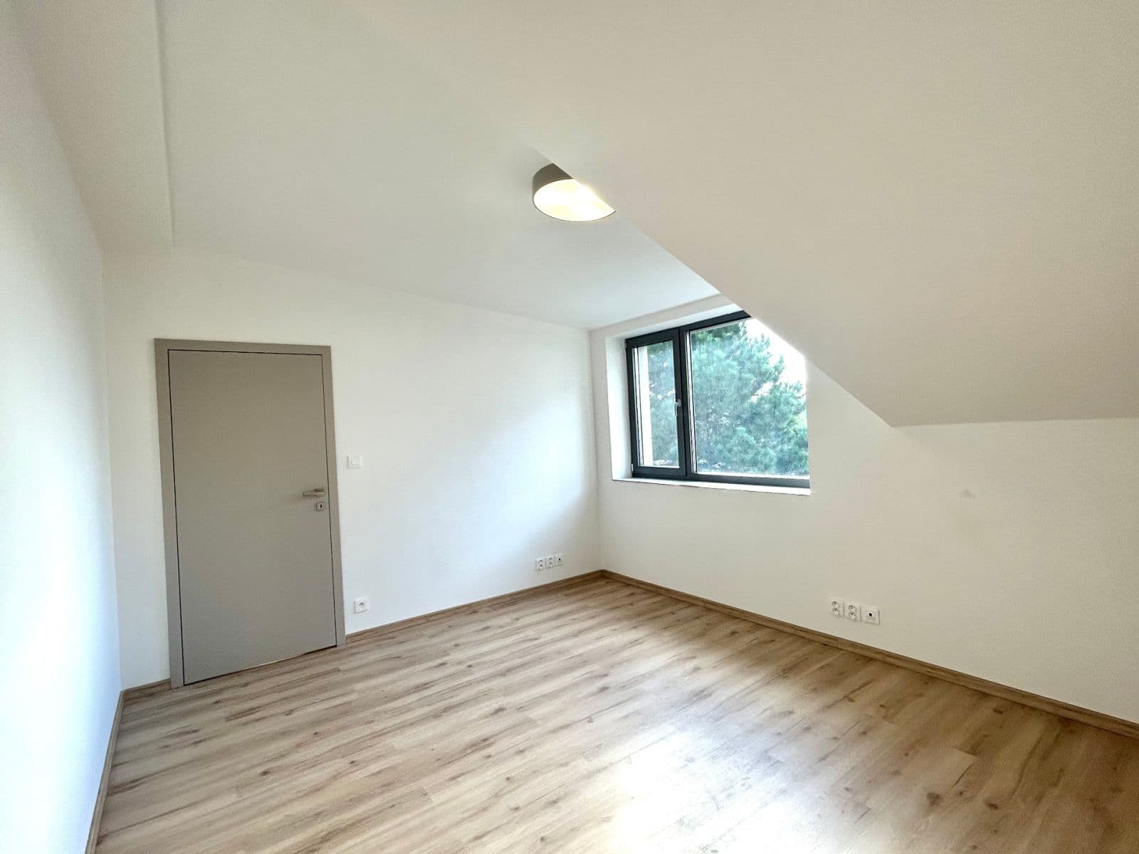 Predaj bytu 4-izbový 95 m², Tylova, Brno, Jihomoravský kraj Predaj bytu 4-izbový 95 m², Tylova, Brno, Jihomoravský kraj
