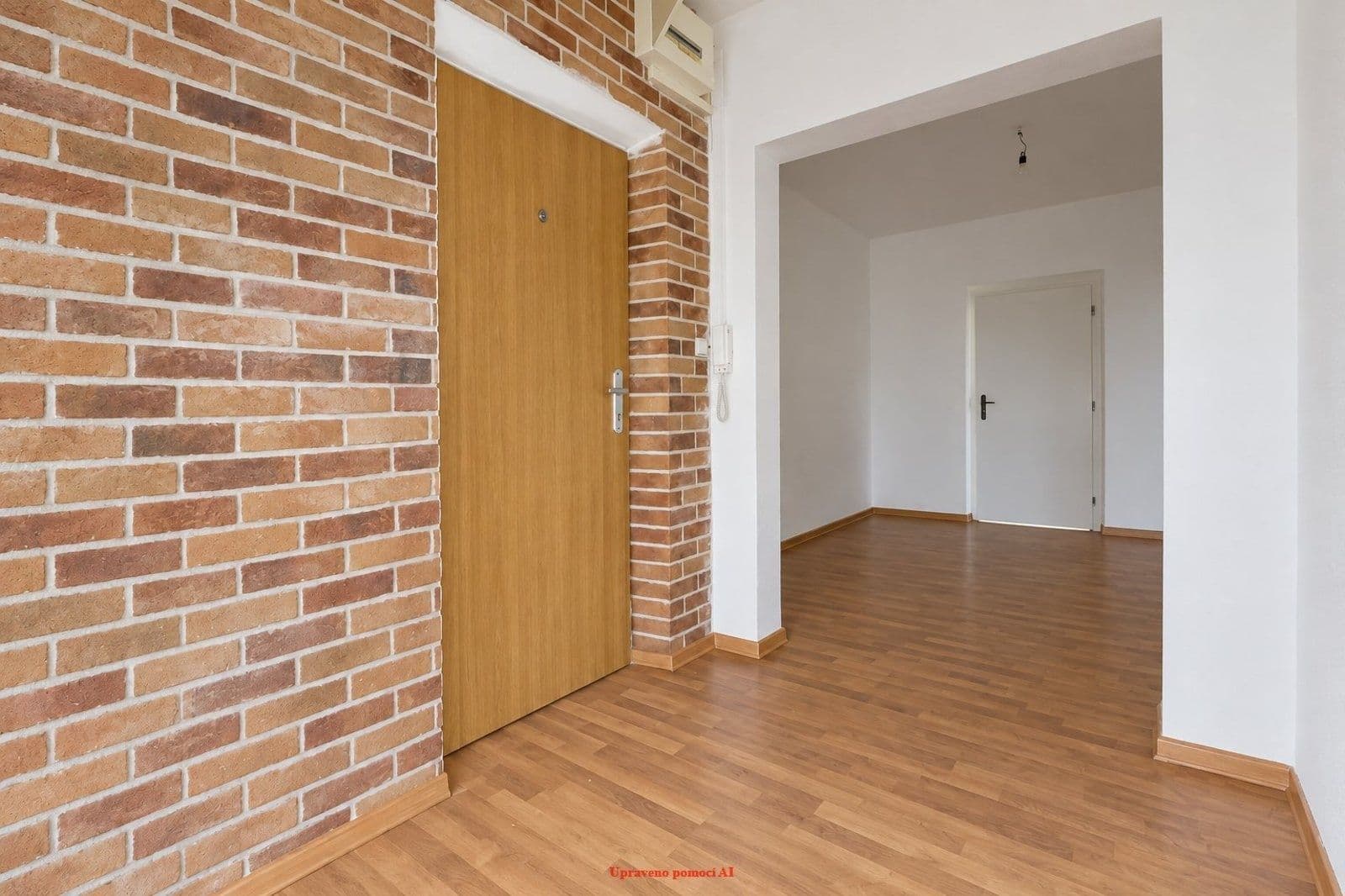 Prenájom bytu 4-izbový 89 m², Tovární, Karviná, Moravskoslezský kraj Prenájom bytu 4-izbový 89 m², Tovární, Karviná, Moravskoslezský kraj