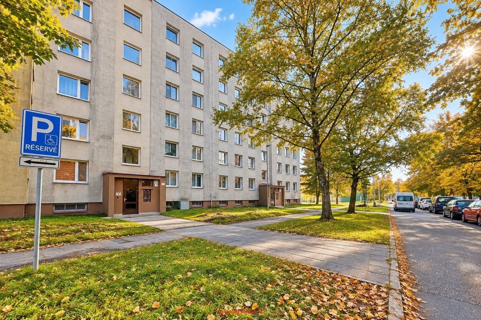 Prenájom bytu 4-izbový 89 m², Tovární, Karviná, Moravskoslezský kraj Prenájom bytu 4-izbový 89 m², Tovární, Karviná, Moravskoslezský kraj