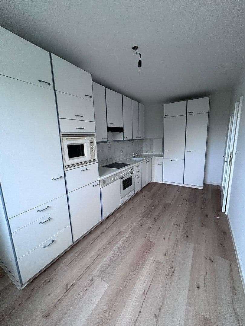 Prenájom bytu 3-izbový 76 m², Pestalozzistraße 1, Germering, Bavorsko Prenájom bytu 3-izbový 76 m², Pestalozzistraße 1, Germering, Bavorsko