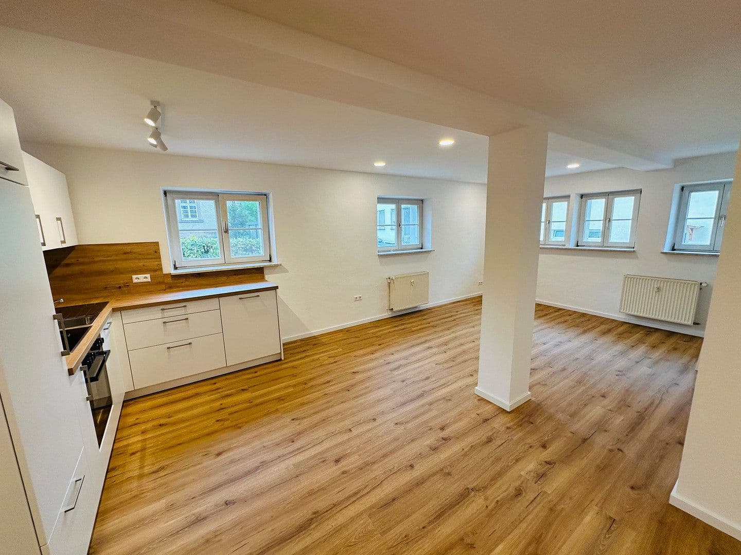 Predaj domu 846 m², pozemok 693 m², Ilshofen, Bádensko-Wurttembersko Predaj domu 846 m², pozemok 693 m², Ilshofen, Bádensko-Wurttembersko