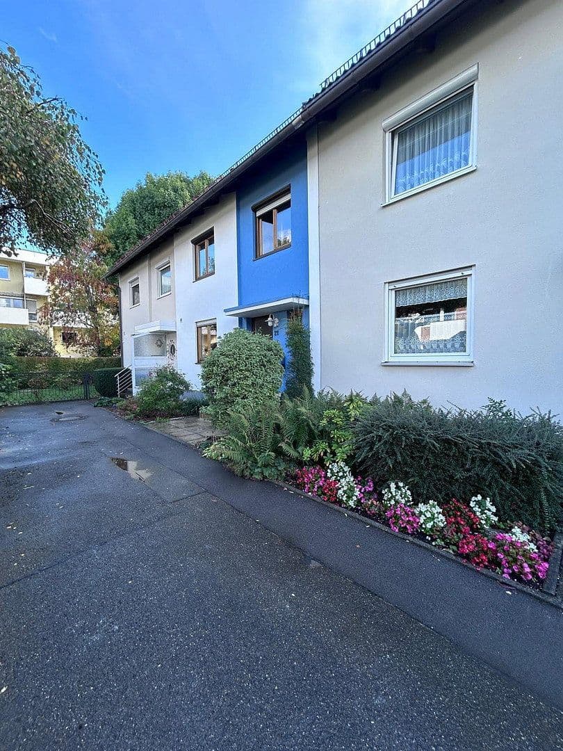Prenájom domu 142 m², pozemok 169 m², Blütenstraße 27, Puchheim, Bavorsko Prenájom domu 142 m², pozemok 169 m², Blütenstraße 27, Puchheim, Bavorsko