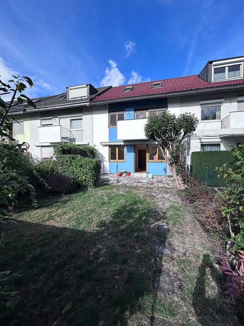 Prenájom domu 142 m², pozemok 169 m², Blütenstraße 27, Puchheim, Bavorsko Prenájom domu 142 m², pozemok 169 m², Blütenstraße 27, Puchheim, Bavorsko