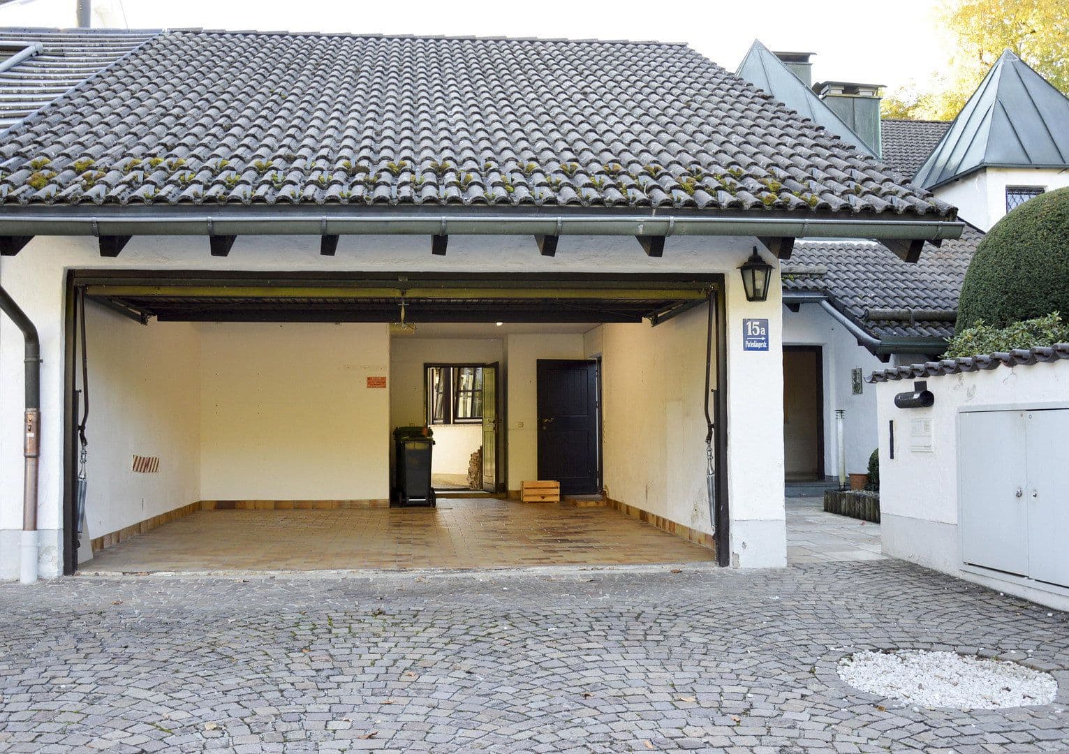 Predaj domu 171 m², pozemok 511 m², Portenlängerstraße 15 A, Grünwald, Bavorsko Predaj domu 171 m², pozemok 511 m², Portenlängerstraße 15 A, Grünwald, Bavorsko