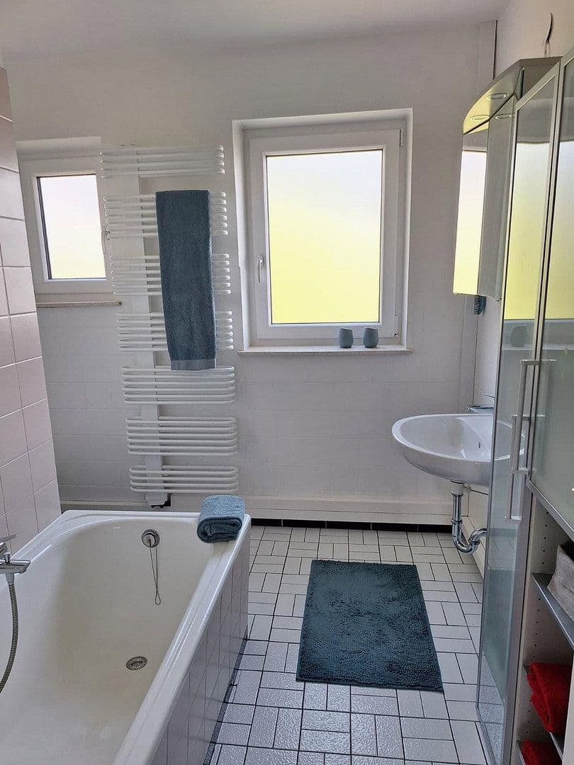 Predaj domu 103 m², pozemok 351 m², Untergruppenbach, Bádensko-Wurttembersko Predaj domu 103 m², pozemok 351 m², Untergruppenbach, Bádensko-Wurttembersko