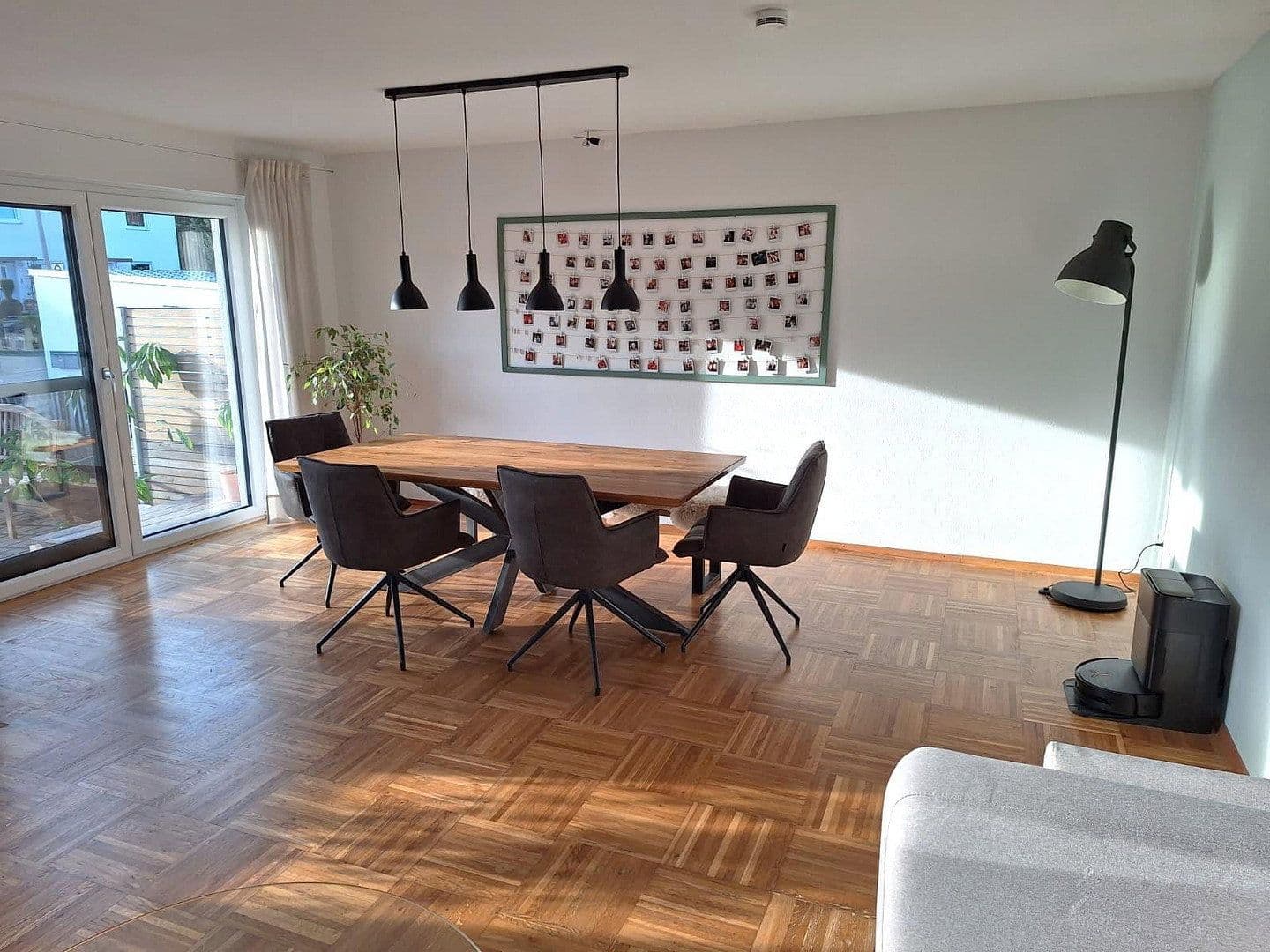 Predaj domu 103 m², pozemok 351 m², Untergruppenbach, Bádensko-Wurttembersko Predaj domu 103 m², pozemok 351 m², Untergruppenbach, Bádensko-Wurttembersko