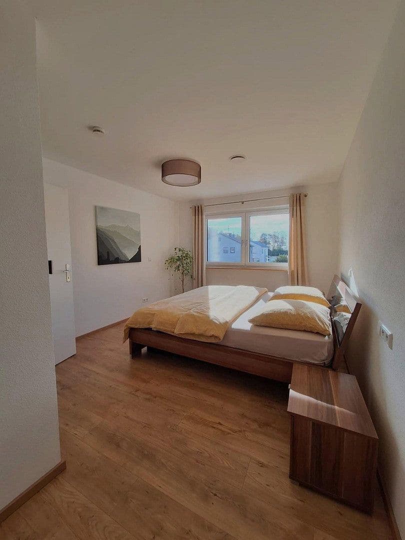 Predaj domu 103 m², pozemok 351 m², Untergruppenbach, Bádensko-Wurttembersko Predaj domu 103 m², pozemok 351 m², Untergruppenbach, Bádensko-Wurttembersko