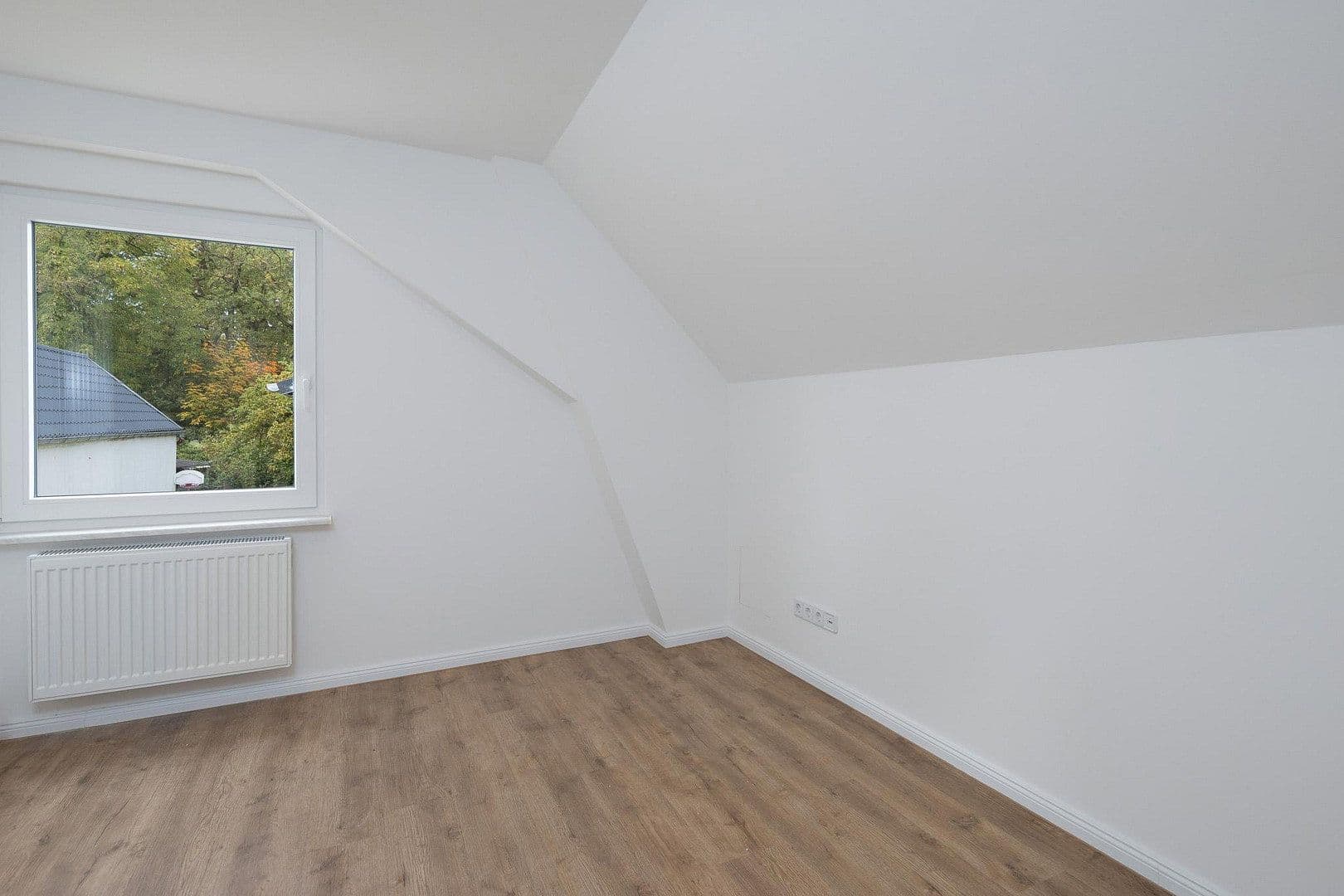 Predaj domu 123 m², pozemok 384 m², Brandenburg, Brandenbursko Predaj domu 123 m², pozemok 384 m², Brandenburg, Brandenbursko