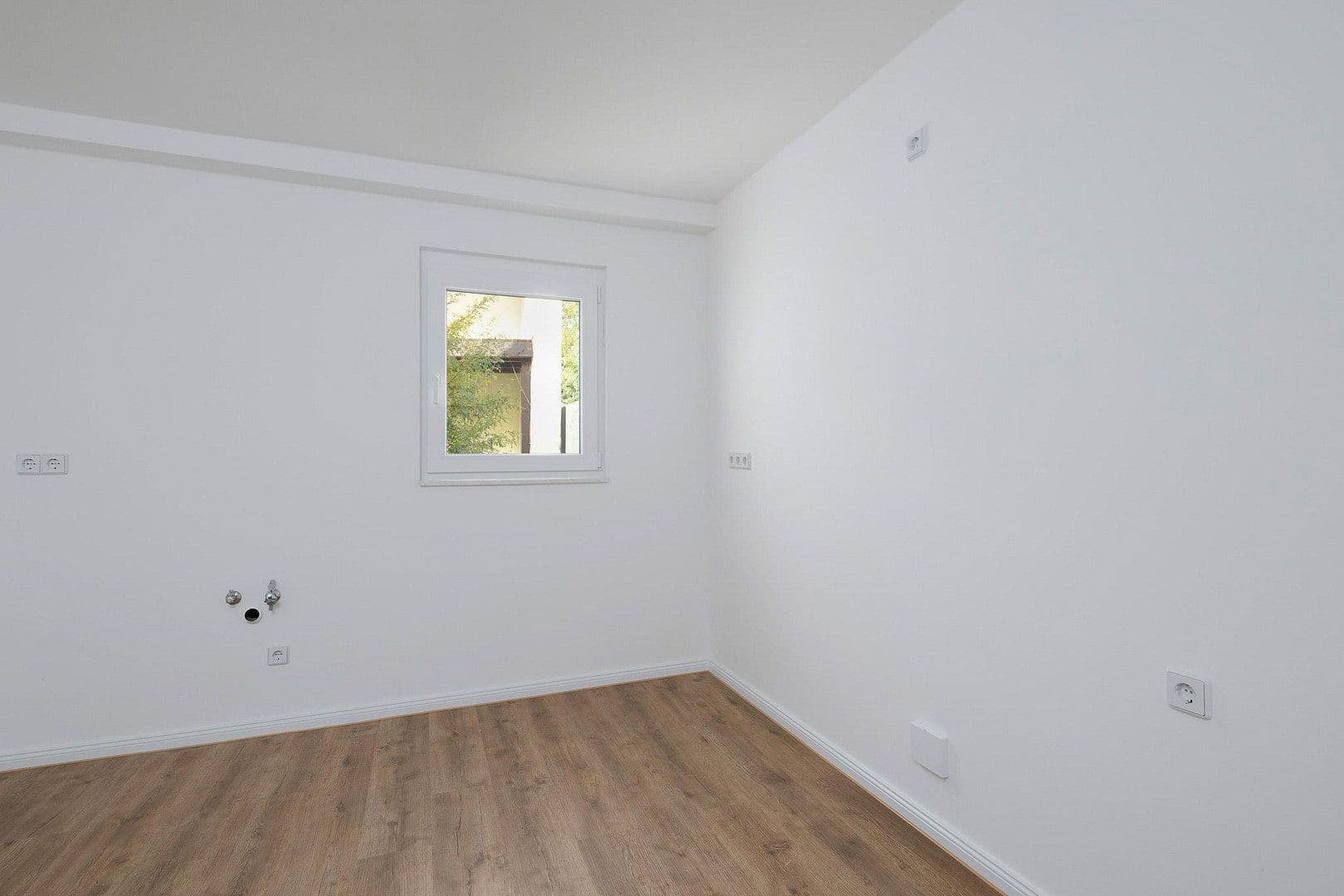 Predaj domu 123 m², pozemok 384 m², Brandenburg, Brandenbursko Predaj domu 123 m², pozemok 384 m², Brandenburg, Brandenbursko