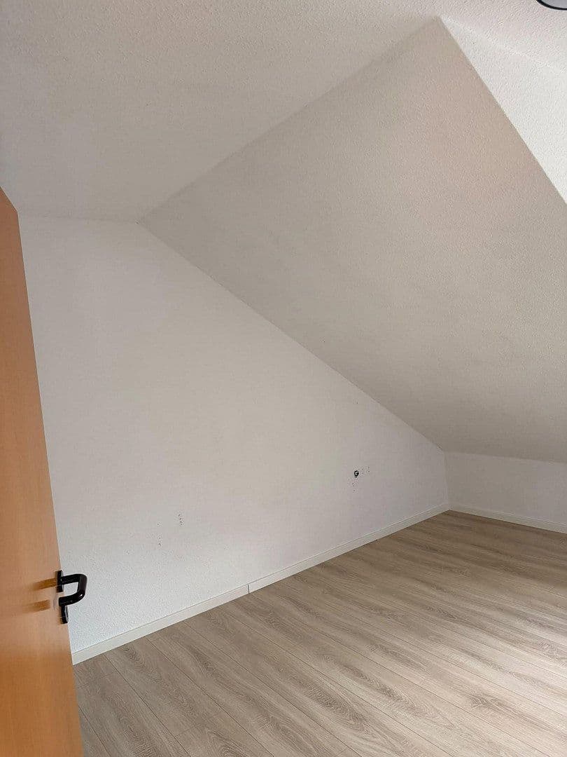 Prenájom bytu 3-izbový 73 m², Buchenweg 16, Kirchberg an der Murr, Bádensko-Wurttembersko Prenájom bytu 3-izbový 73 m², Buchenweg 16, Kirchberg an der Murr, Bádensko-Wurttembersko