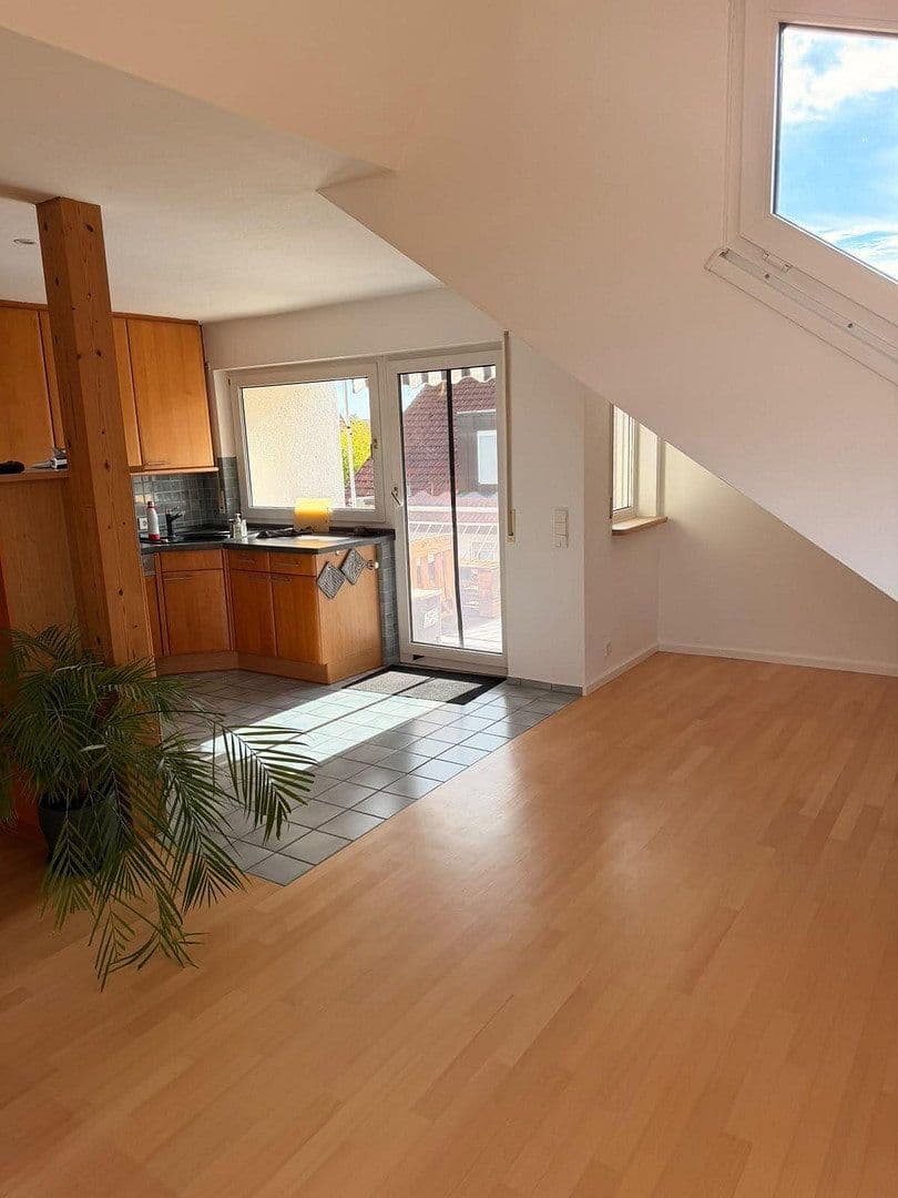 Prenájom bytu 3-izbový 73 m², Buchenweg 16, Kirchberg an der Murr, Bádensko-Wurttembersko Prenájom bytu 3-izbový 73 m², Buchenweg 16, Kirchberg an der Murr, Bádensko-Wurttembersko