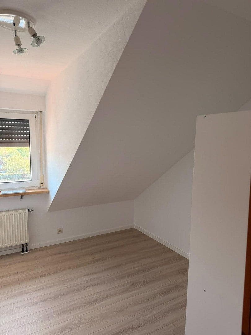 Prenájom bytu 3-izbový 73 m², Buchenweg 16, Kirchberg an der Murr, Bádensko-Wurttembersko Prenájom bytu 3-izbový 73 m², Buchenweg 16, Kirchberg an der Murr, Bádensko-Wurttembersko