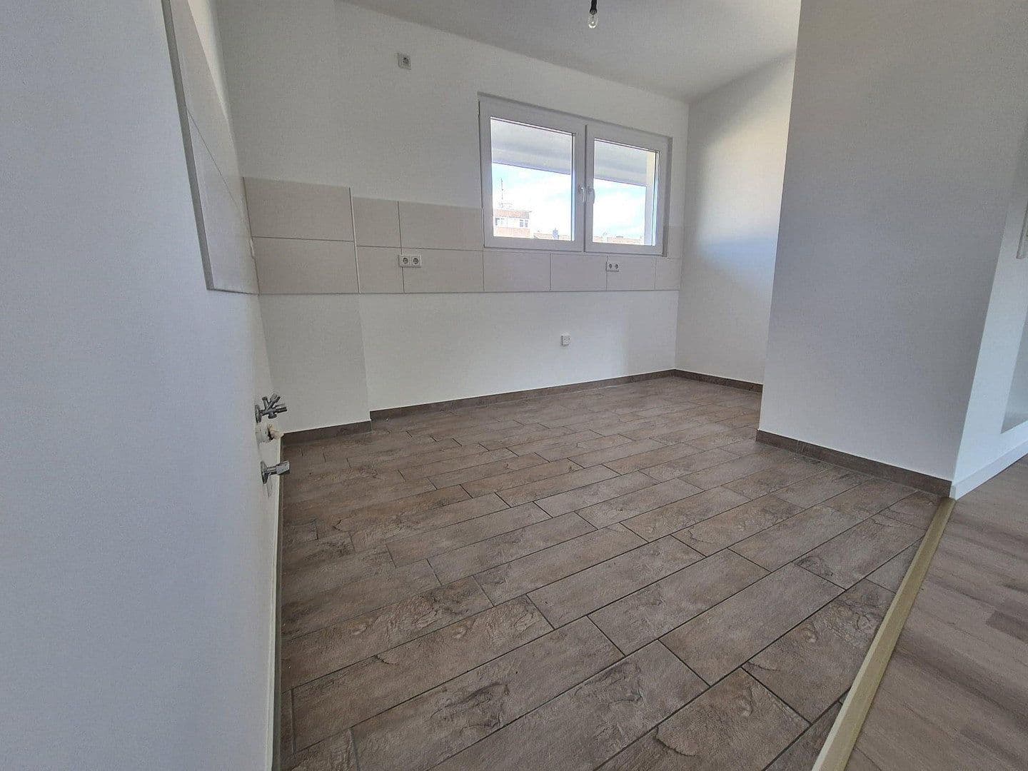 Prenájom bytu 3-izbový 71 m², Hausackerstr. 11, Essen, Severné Porýnie - Westfálsko Prenájom bytu 3-izbový 71 m², Hausackerstr. 11, Essen, Severné Porýnie - Westfálsko