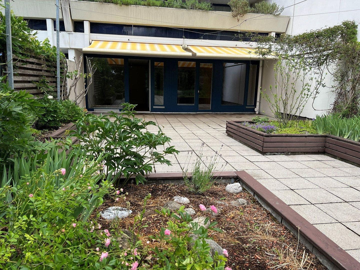 Prenájom bytu 4-izbový 106 m², Connollystraße 24, München, Bavorsko Prenájom bytu 4-izbový 106 m², Connollystraße 24, München, Bavorsko