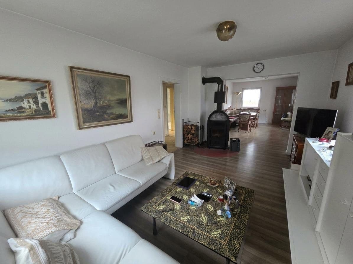 Predaj domu 127 m², pozemok 1.588 m², Unterreichenbach, Bádensko-Wurttembersko Predaj domu 127 m², pozemok 1.588 m², Unterreichenbach, Bádensko-Wurttembersko