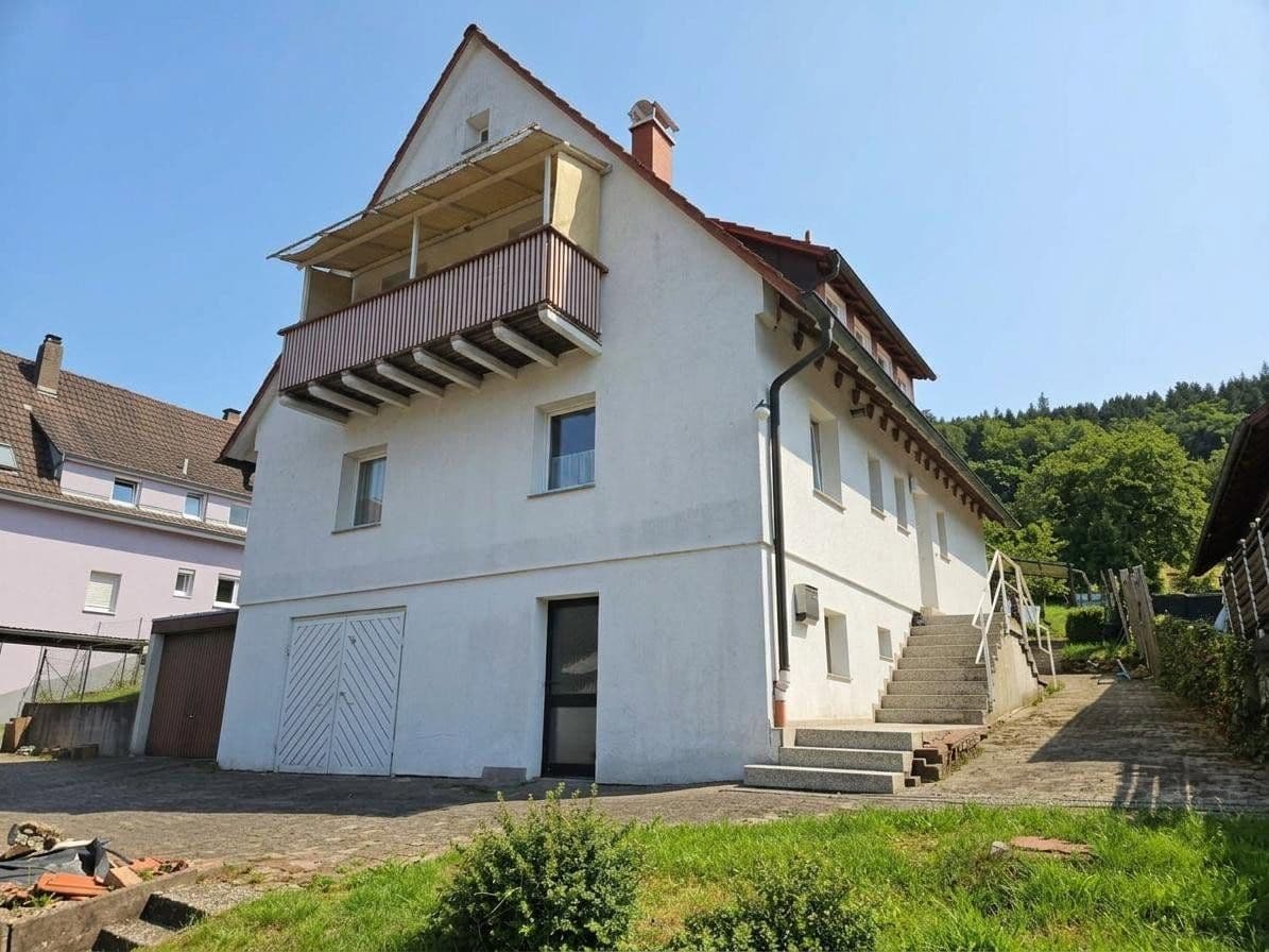 Predaj domu 127 m², pozemok 1.588 m², Unterreichenbach, Bádensko-Wurttembersko Predaj domu 127 m², pozemok 1.588 m², Unterreichenbach, Bádensko-Wurttembersko