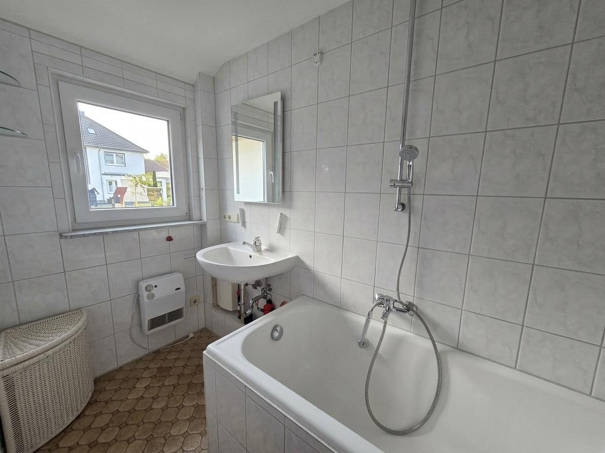 Predaj domu 127 m², pozemok 1.588 m², Unterreichenbach, Bádensko-Wurttembersko Predaj domu 127 m², pozemok 1.588 m², Unterreichenbach, Bádensko-Wurttembersko