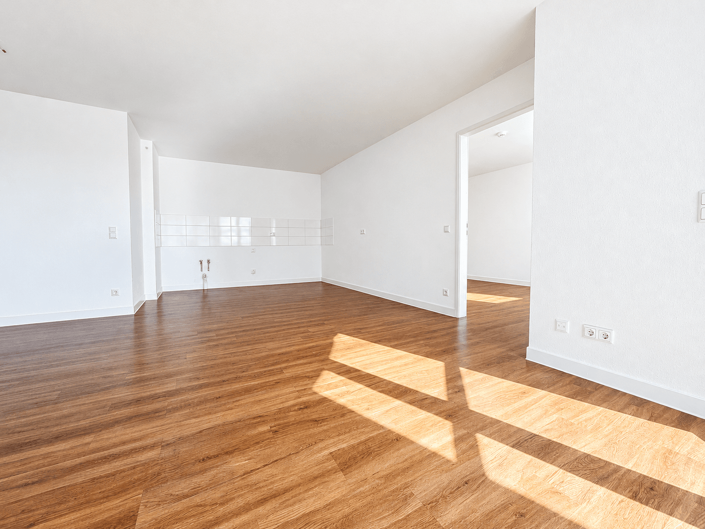 Prenájom bytu 2-izbový 59 m², Berliner Straße 27, Dresden, Sasko Prenájom bytu 2-izbový 59 m², Berliner Straße 27, Dresden, Sasko
