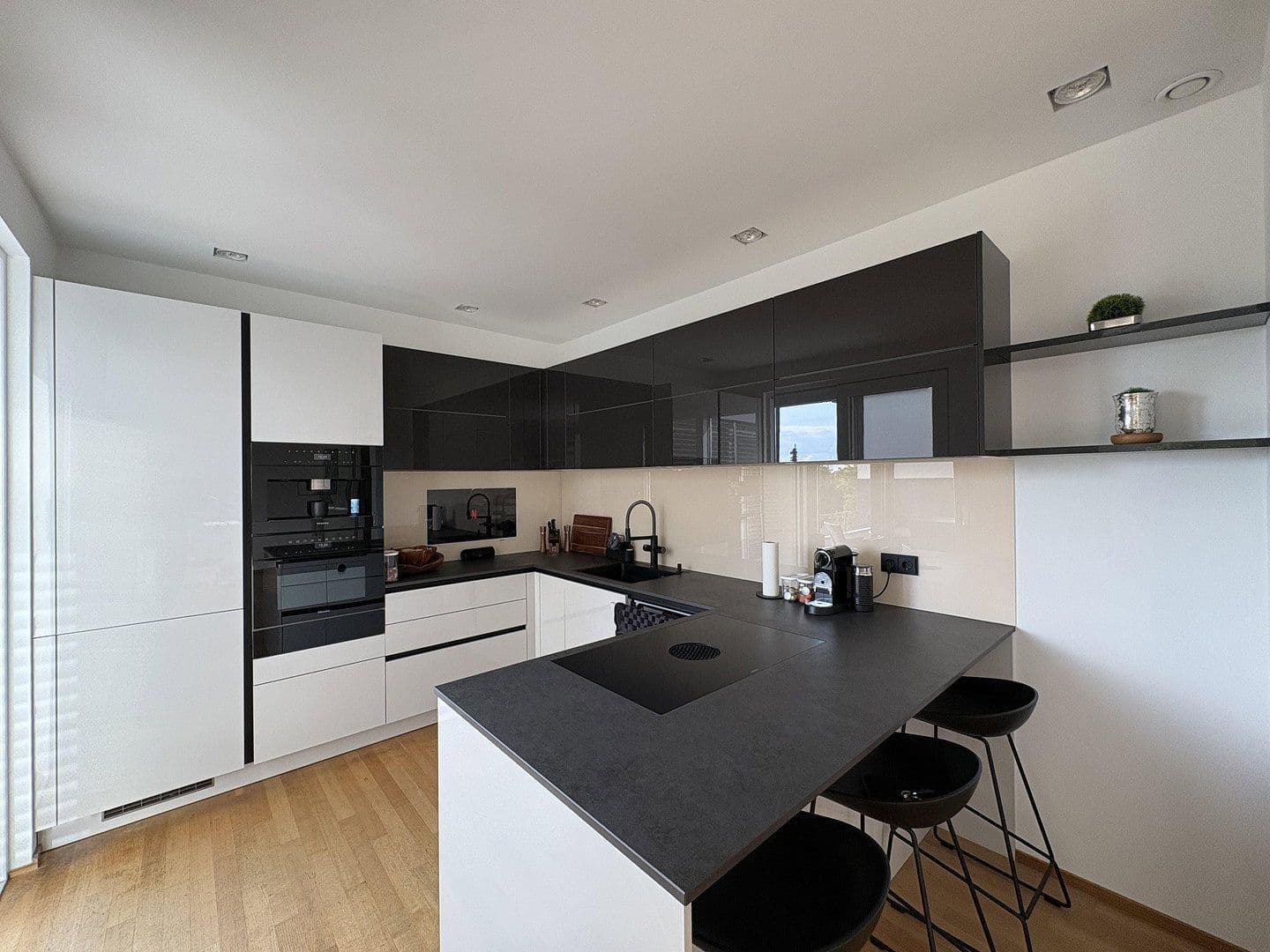 Predaj bytu 5-izbový 193 m², Schweinfurt, Bavorsko Predaj bytu 5-izbový 193 m², Schweinfurt, Bavorsko