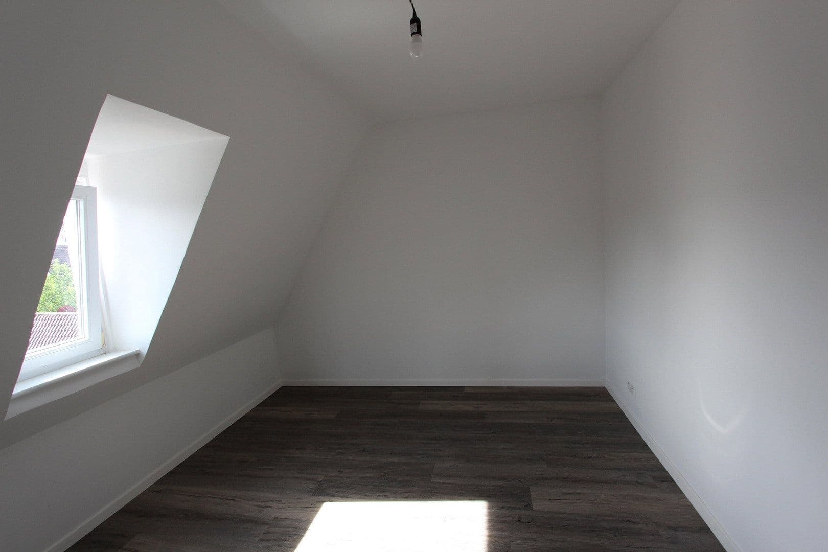 Predaj bytu 2-izbový 51 m², Stuttgart, Bádensko-Wurttembersko Predaj bytu 2-izbový 51 m², Stuttgart, Bádensko-Wurttembersko