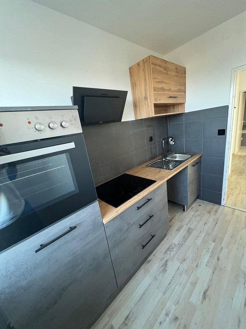 Prenájom bytu 1-izbový 90 m², Gerhart - Hauptmann Straße 15, Erlangen, Bavorsko Prenájom bytu 1-izbový 90 m², Gerhart - Hauptmann Straße 15, Erlangen, Bavorsko
