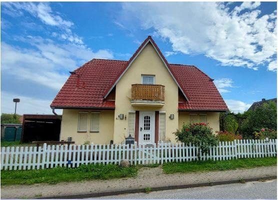 Predaj domu 150 m², pozemok 1.204 m², Benitz, Meklenbursko-Predpomoransko Predaj domu 150 m², pozemok 1.204 m², Benitz, Meklenbursko-Predpomoransko