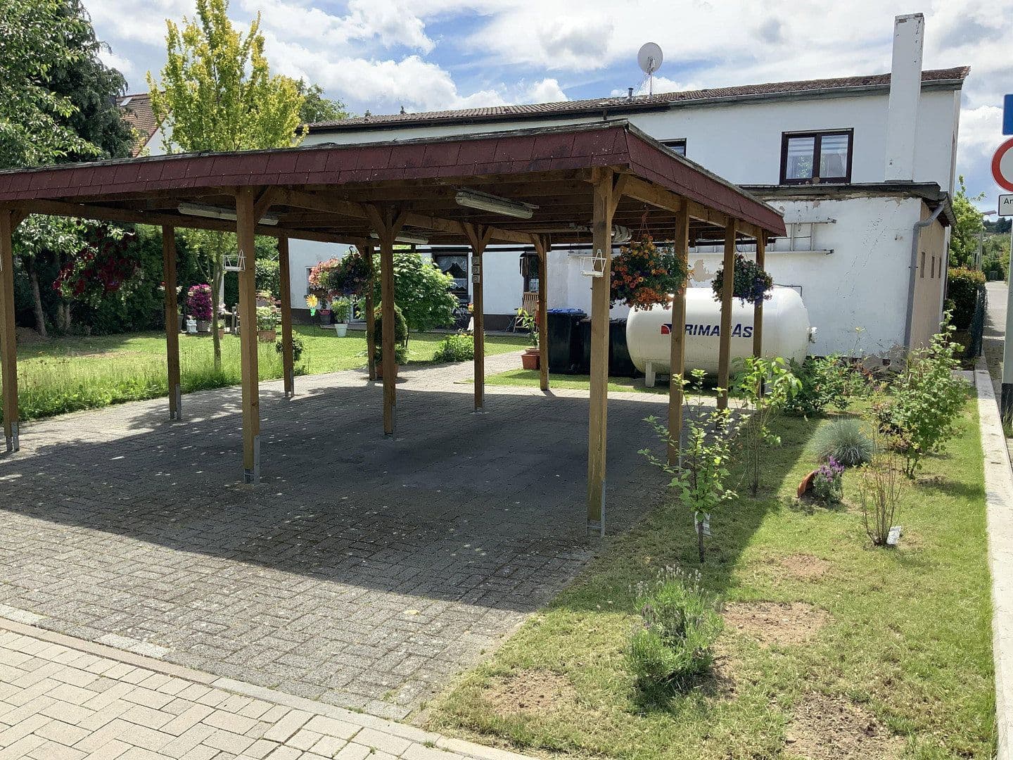Predaj domu 180 m², pozemok 486 m², Neu-Anspach, Hesensko Predaj domu 180 m², pozemok 486 m², Neu-Anspach, Hesensko