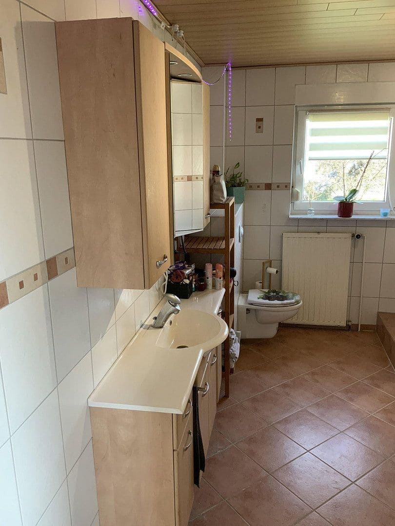 Predaj domu 180 m², pozemok 486 m², Neu-Anspach, Hesensko Predaj domu 180 m², pozemok 486 m², Neu-Anspach, Hesensko