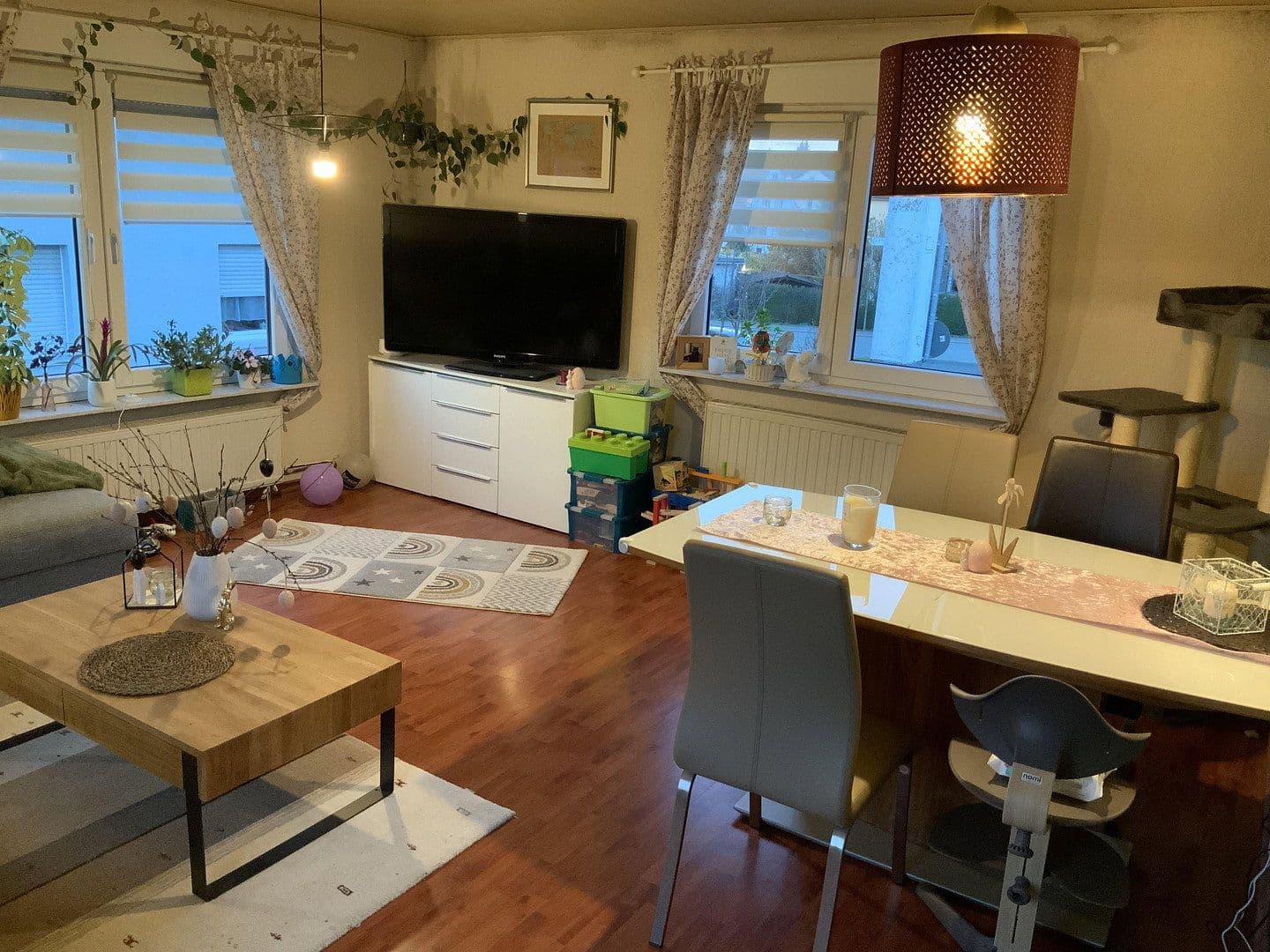 Predaj domu 180 m², pozemok 486 m², Neu-Anspach, Hesensko Predaj domu 180 m², pozemok 486 m², Neu-Anspach, Hesensko