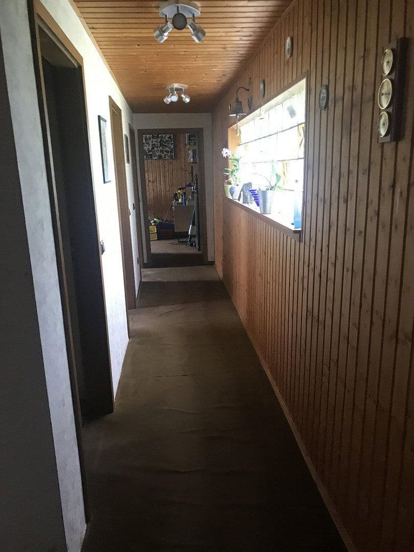 Predaj domu 180 m², pozemok 486 m², Neu-Anspach, Hesensko Predaj domu 180 m², pozemok 486 m², Neu-Anspach, Hesensko
