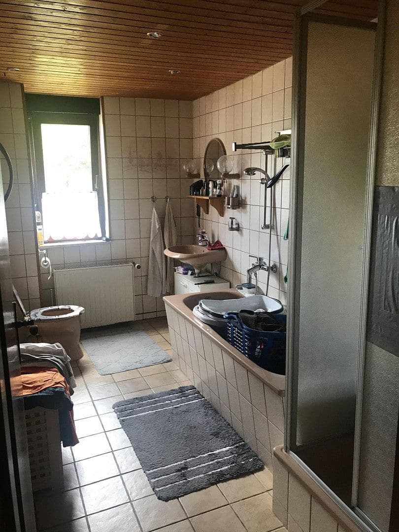 Predaj domu 180 m², pozemok 486 m², Neu-Anspach, Hesensko Predaj domu 180 m², pozemok 486 m², Neu-Anspach, Hesensko