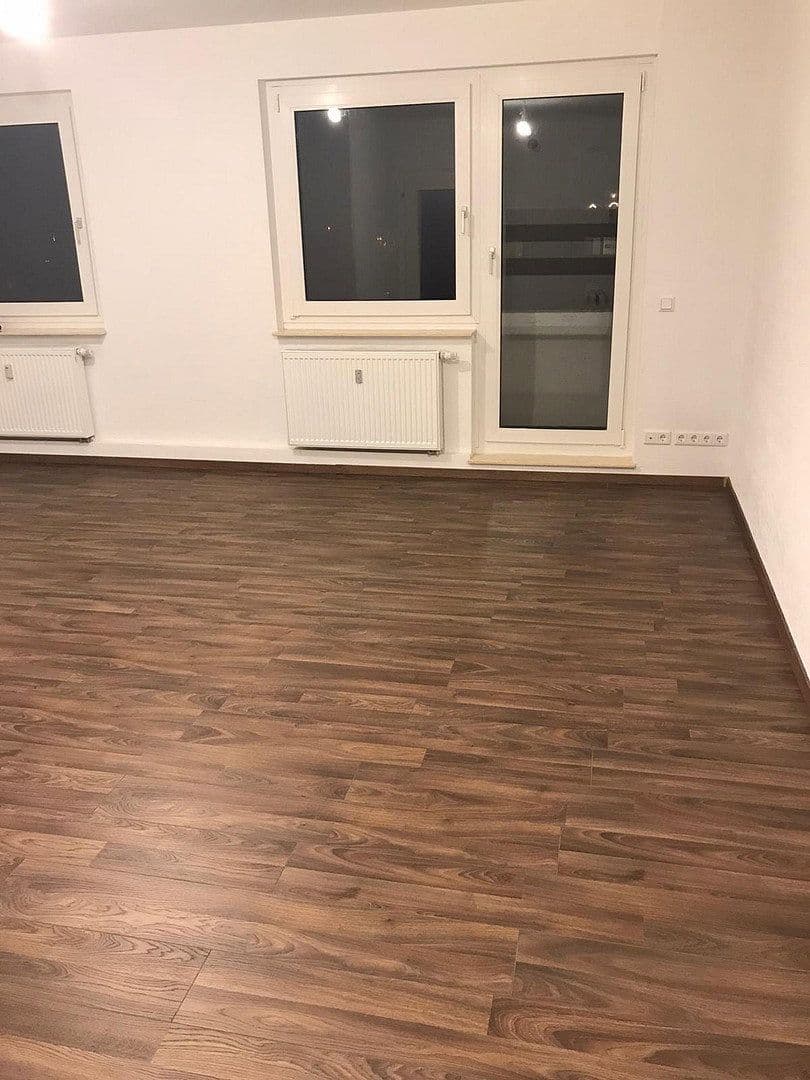 Prenájom bytu 2-izbový 50 m², Mülsen, Sasko Prenájom bytu 2-izbový 50 m², Mülsen, Sasko
