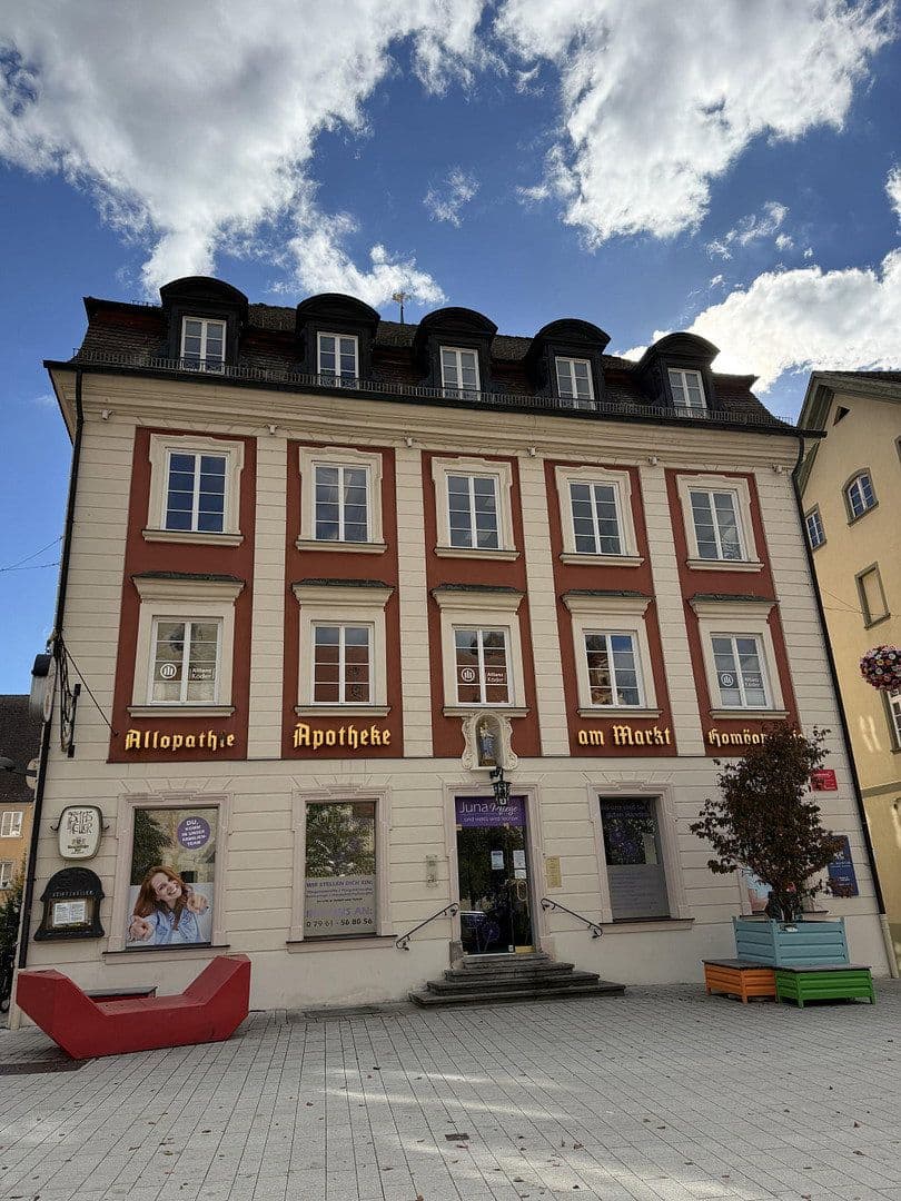 Prenájom kancelárie 150 m², Marktplatz 18, Ellwangen (Jagst), Bádensko-Wurttembersko Prenájom kancelárie 150 m², Marktplatz 18, Ellwangen (Jagst), Bádensko-Wurttembersko