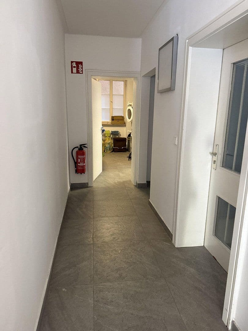 Prenájom kancelárie 150 m², Marktplatz 18, Ellwangen (Jagst), Bádensko-Wurttembersko Prenájom kancelárie 150 m², Marktplatz 18, Ellwangen (Jagst), Bádensko-Wurttembersko