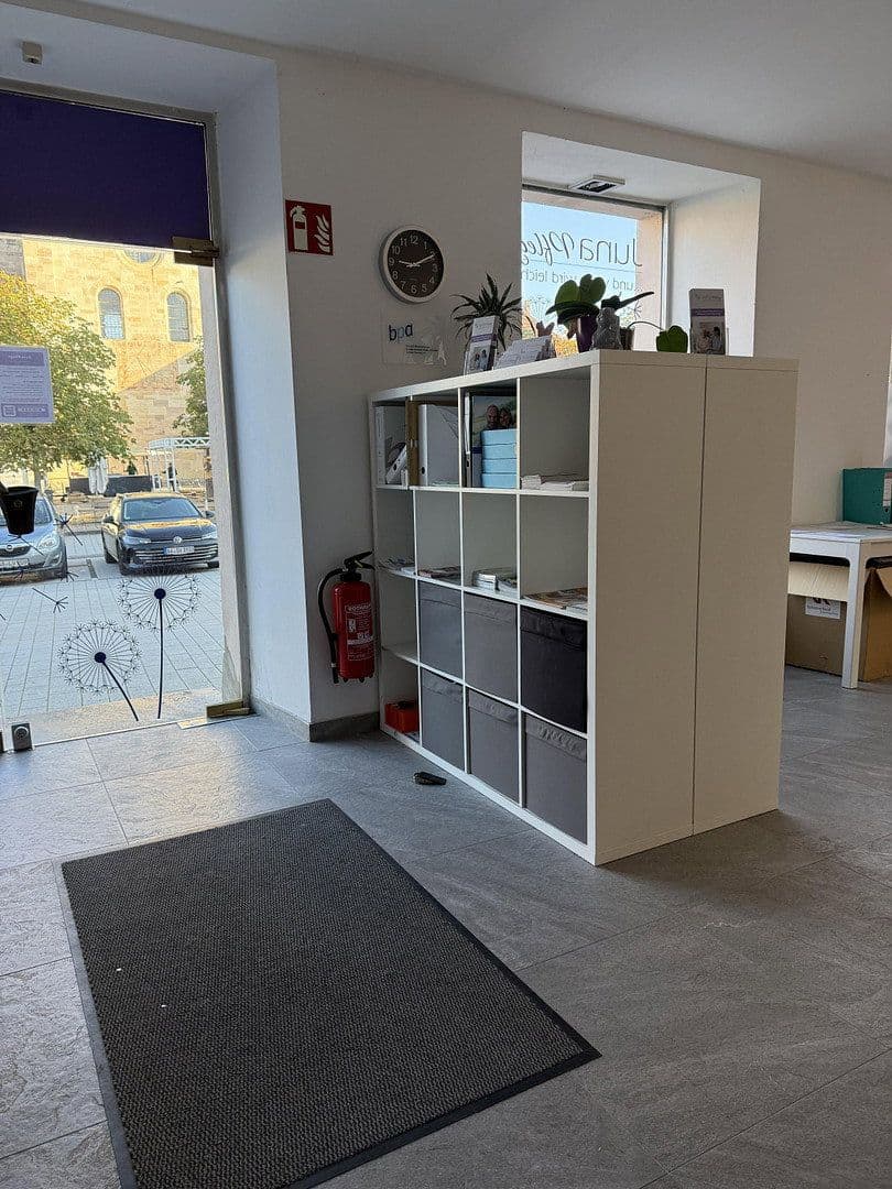 Prenájom kancelárie 150 m², Marktplatz 18, Ellwangen (Jagst), Bádensko-Wurttembersko Prenájom kancelárie 150 m², Marktplatz 18, Ellwangen (Jagst), Bádensko-Wurttembersko