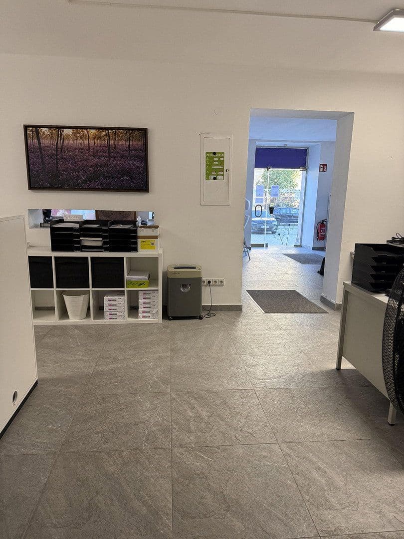 Prenájom kancelárie 150 m², Marktplatz 18, Ellwangen (Jagst), Bádensko-Wurttembersko Prenájom kancelárie 150 m², Marktplatz 18, Ellwangen (Jagst), Bádensko-Wurttembersko