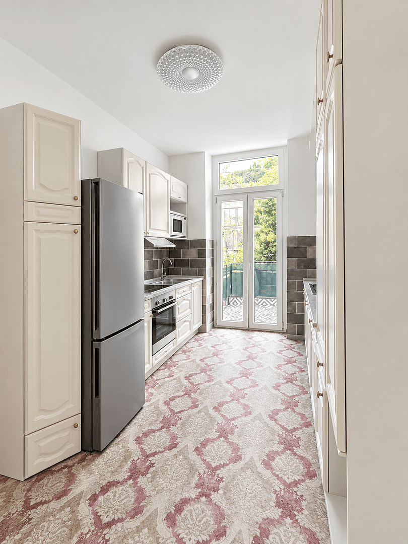 Prenájom bytu 4-izbový 94 m², Uellendahlerstr. 91, Wuppertal, Severné Porýnie - Westfálsko Prenájom bytu 4-izbový 94 m², Uellendahlerstr. 91, Wuppertal, Severné Porýnie - Westfálsko