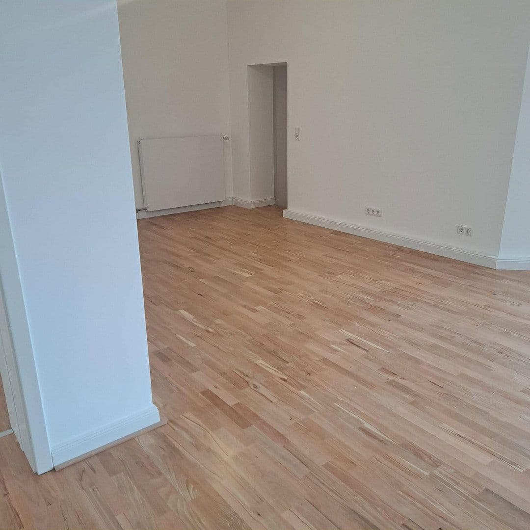 Prenájom bytu 4-izbový 141 m², Berlin, Berlín Prenájom bytu 4-izbový 141 m², Berlin, Berlín