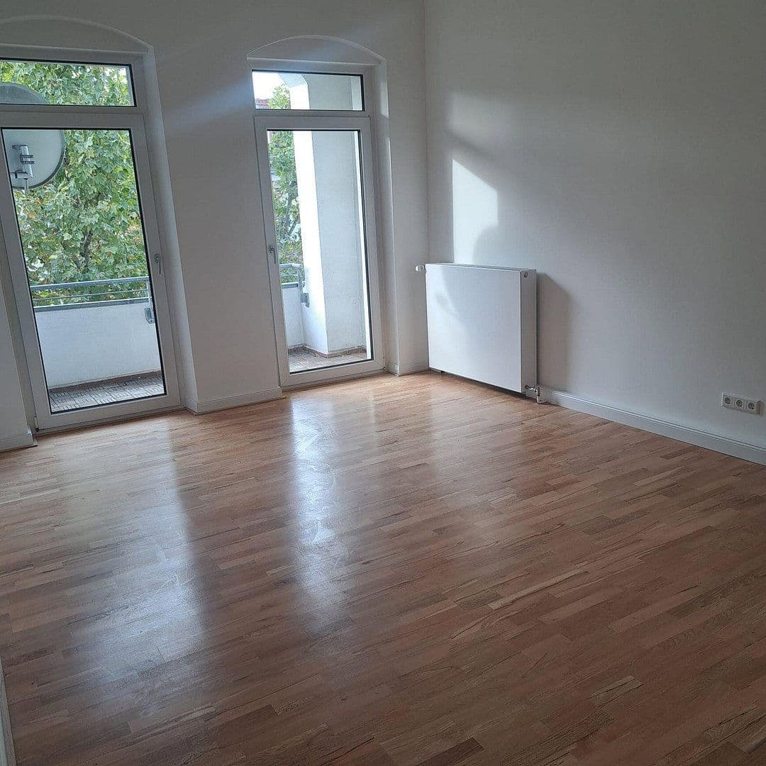 Prenájom bytu 4-izbový 141 m², Berlin, Berlín Prenájom bytu 4-izbový 141 m², Berlin, Berlín
